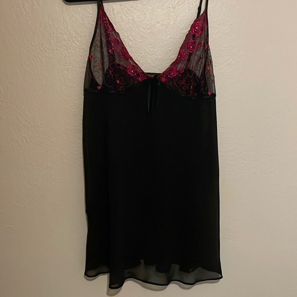 FANTASIES Rose Detail Lingerie top - Picture 1 of 4